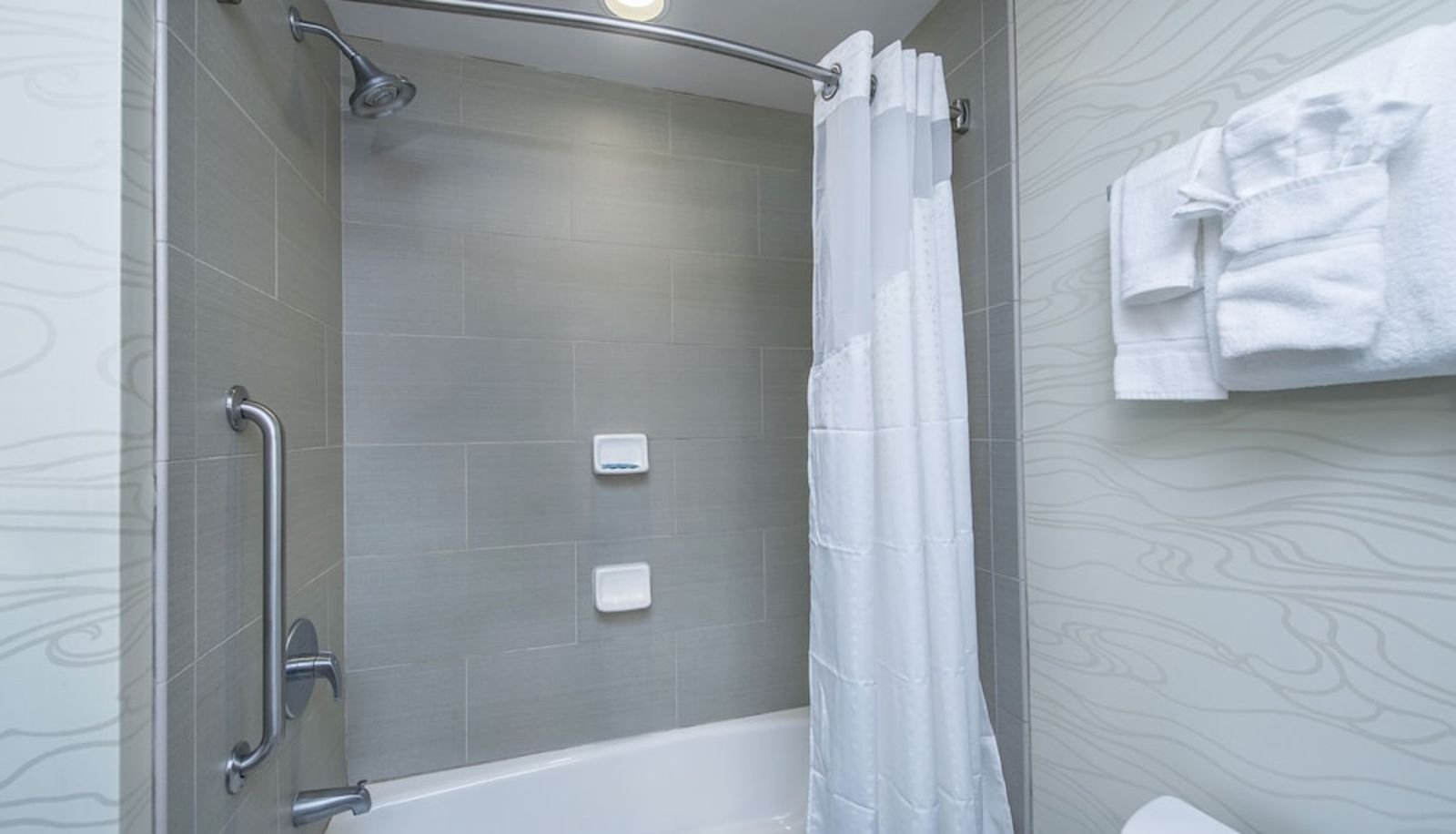 Suite - Holiday Inn Express & Suites CHARLESTON ARPT-CONV CTR AREA by IHG