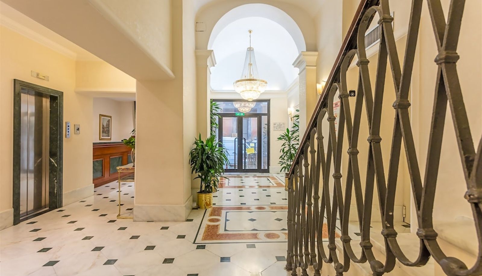 Lobby - Raeli Hotel Floridia