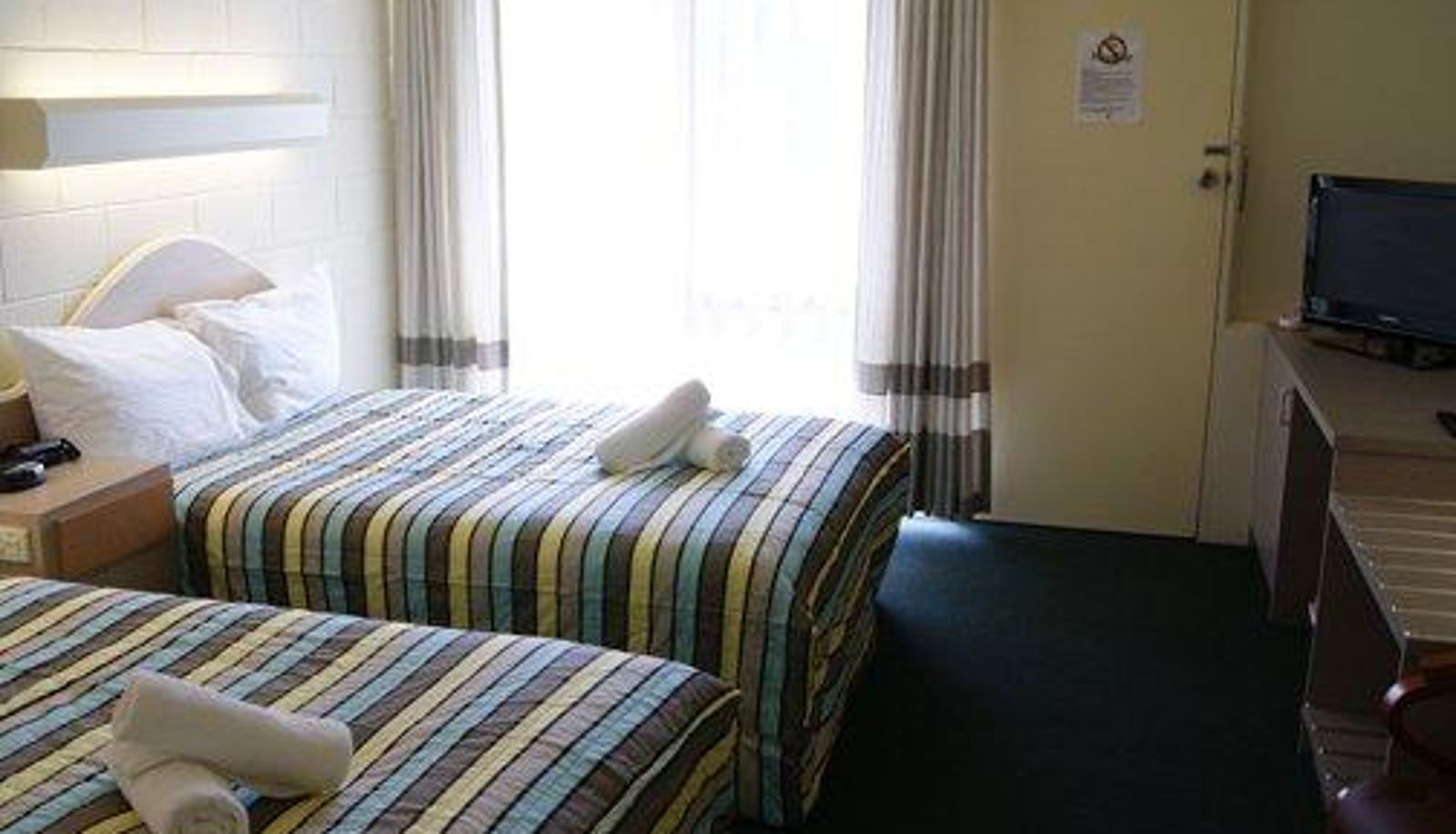 Zimmer - Absolute Lakes Entrance