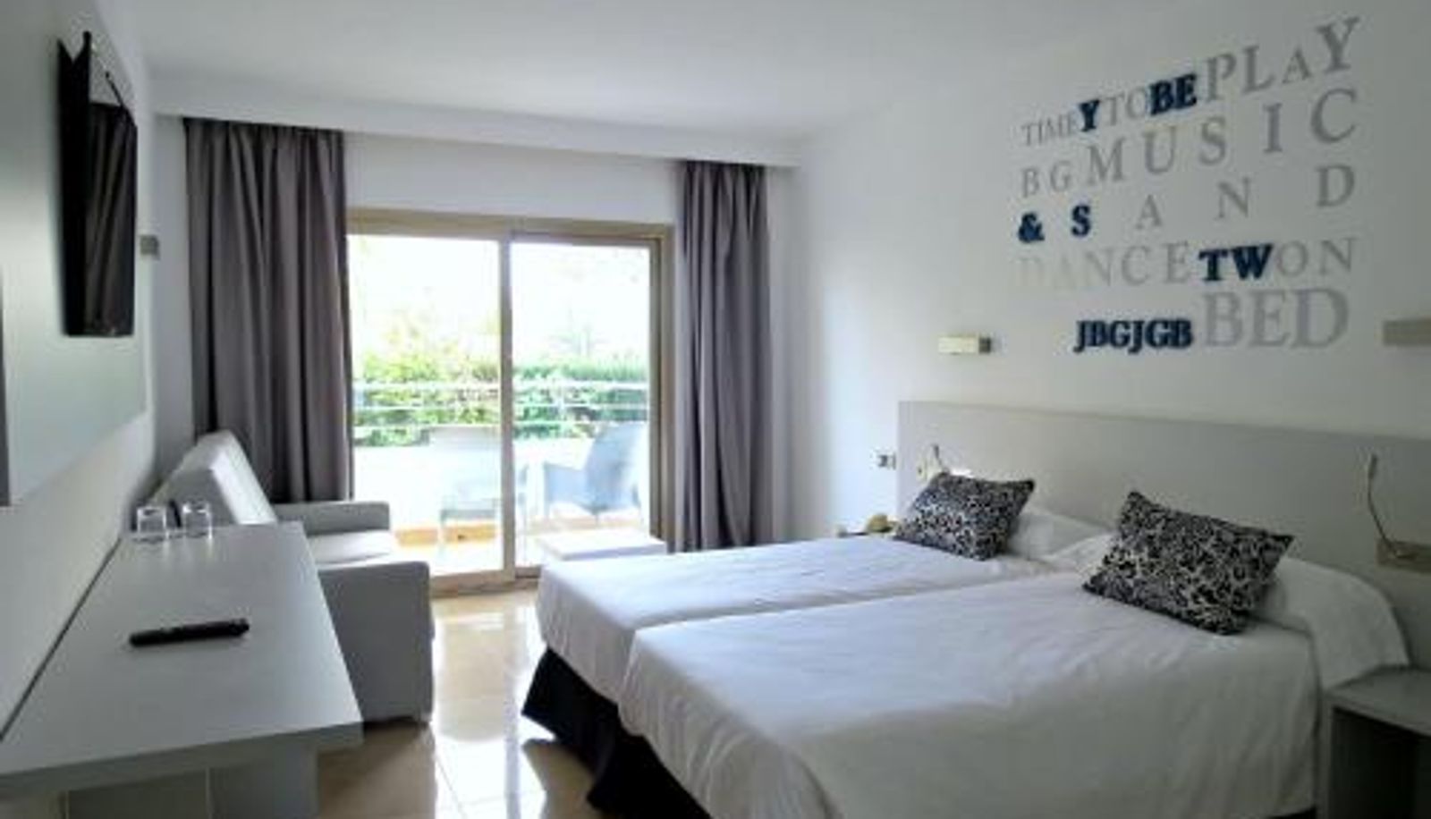Suite - BG Pamplona Hotel