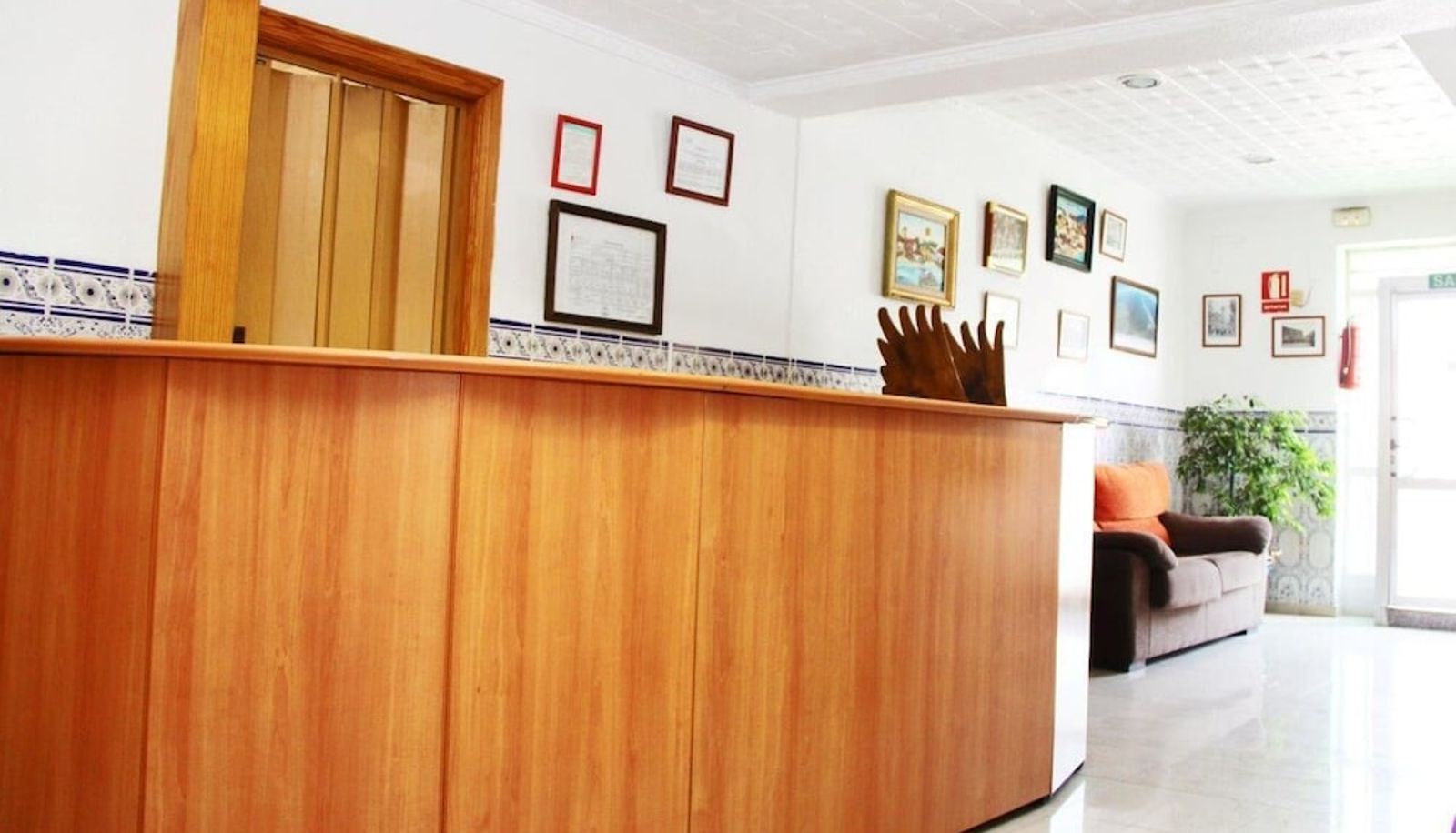 Recepción - Hotel Trabuco