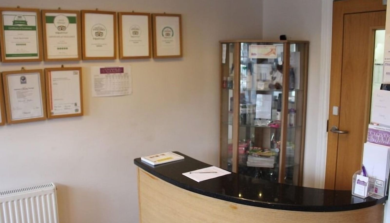Lobby - Clover Spa and Hotel
