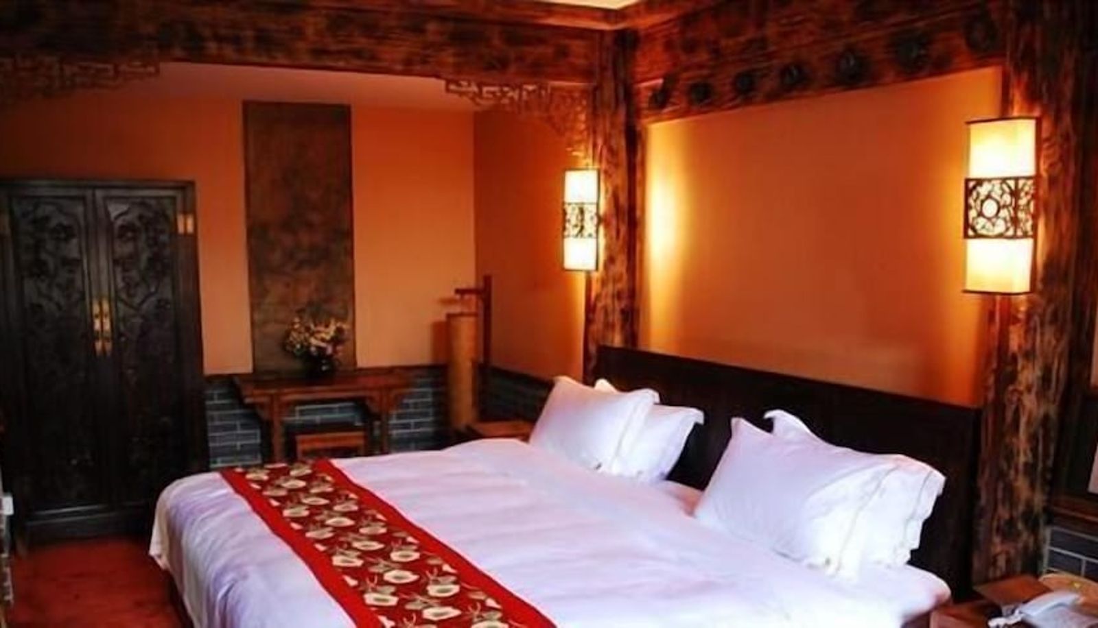 Información - 2418 Inn - Lijiang