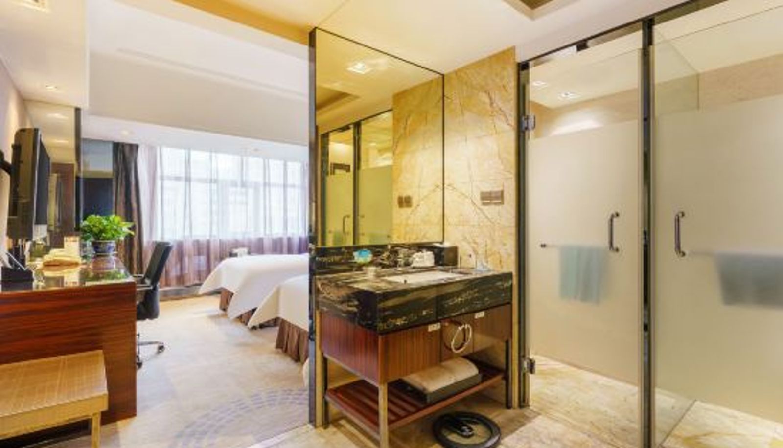 Zimmer - Yili Hotel (Urumqi South Railway Station Wanda)