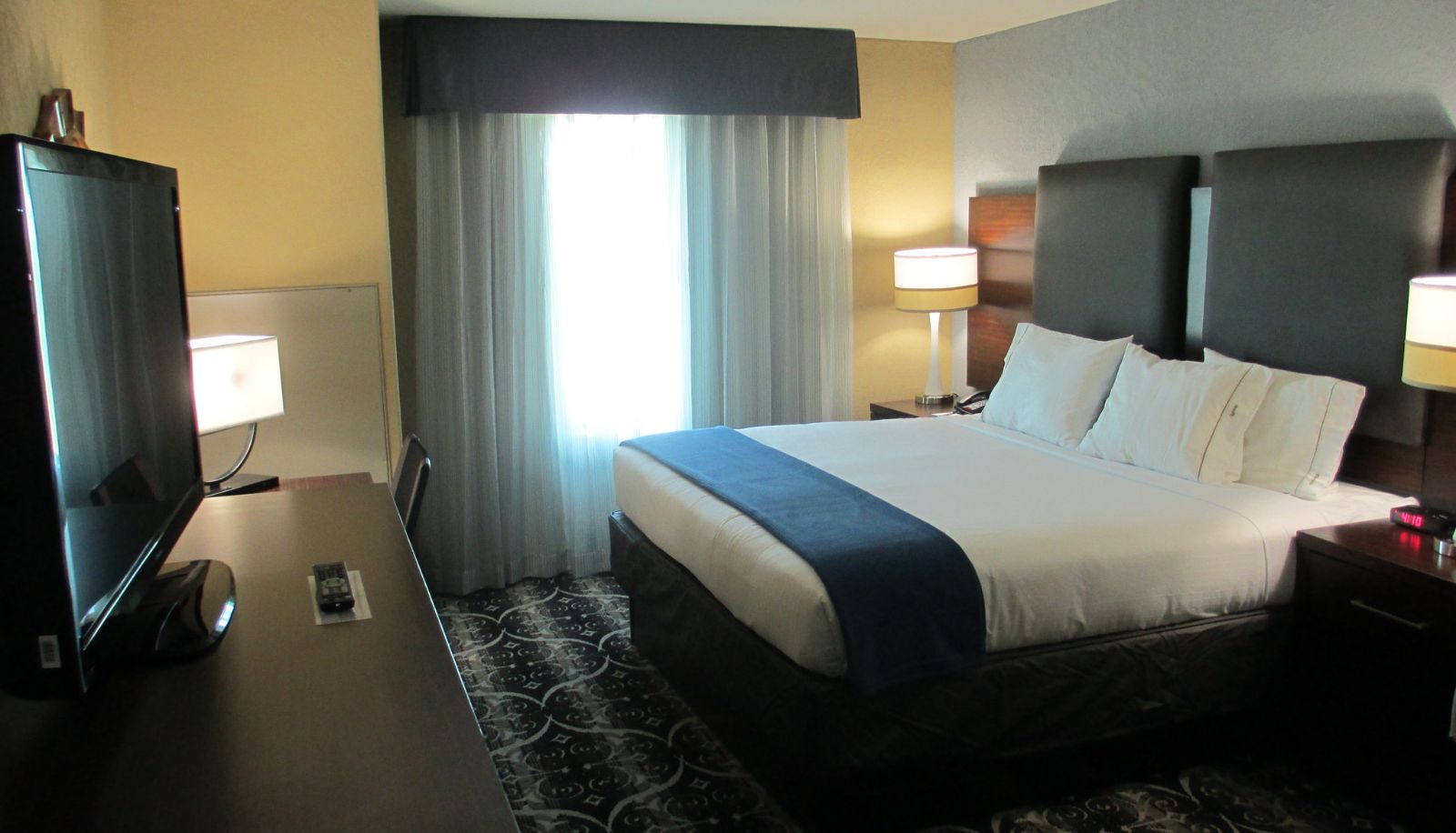 Zimmer - Holiday Inn Express & Suites KANSAS CITY AIRPORT by IHG