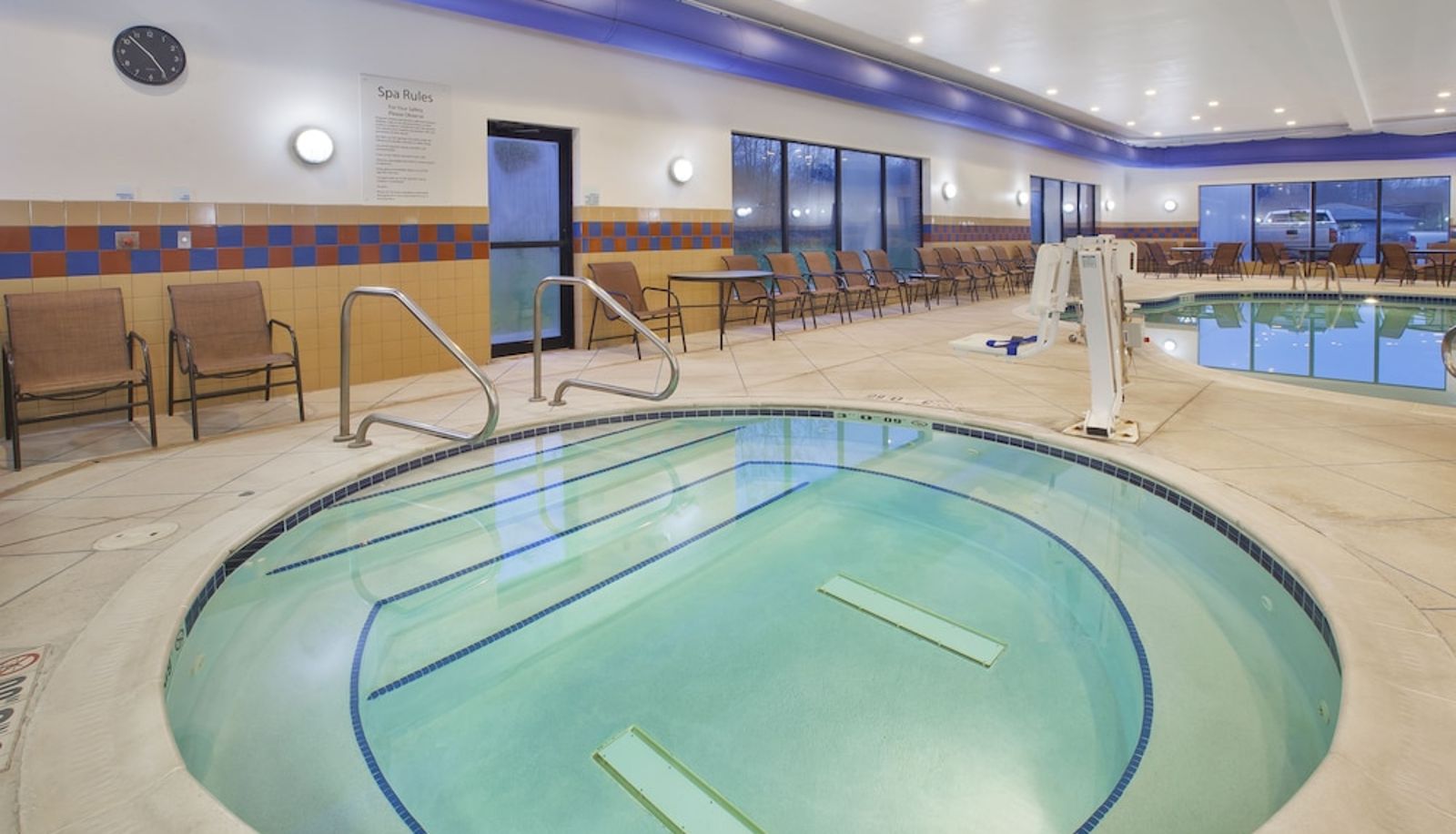 Pool - Holiday Inn Express & Suites WHEELING by IHG