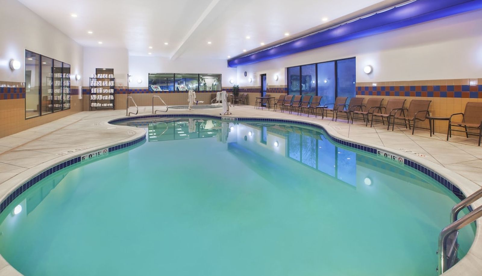 Pool - Holiday Inn Express & Suites WHEELING by IHG