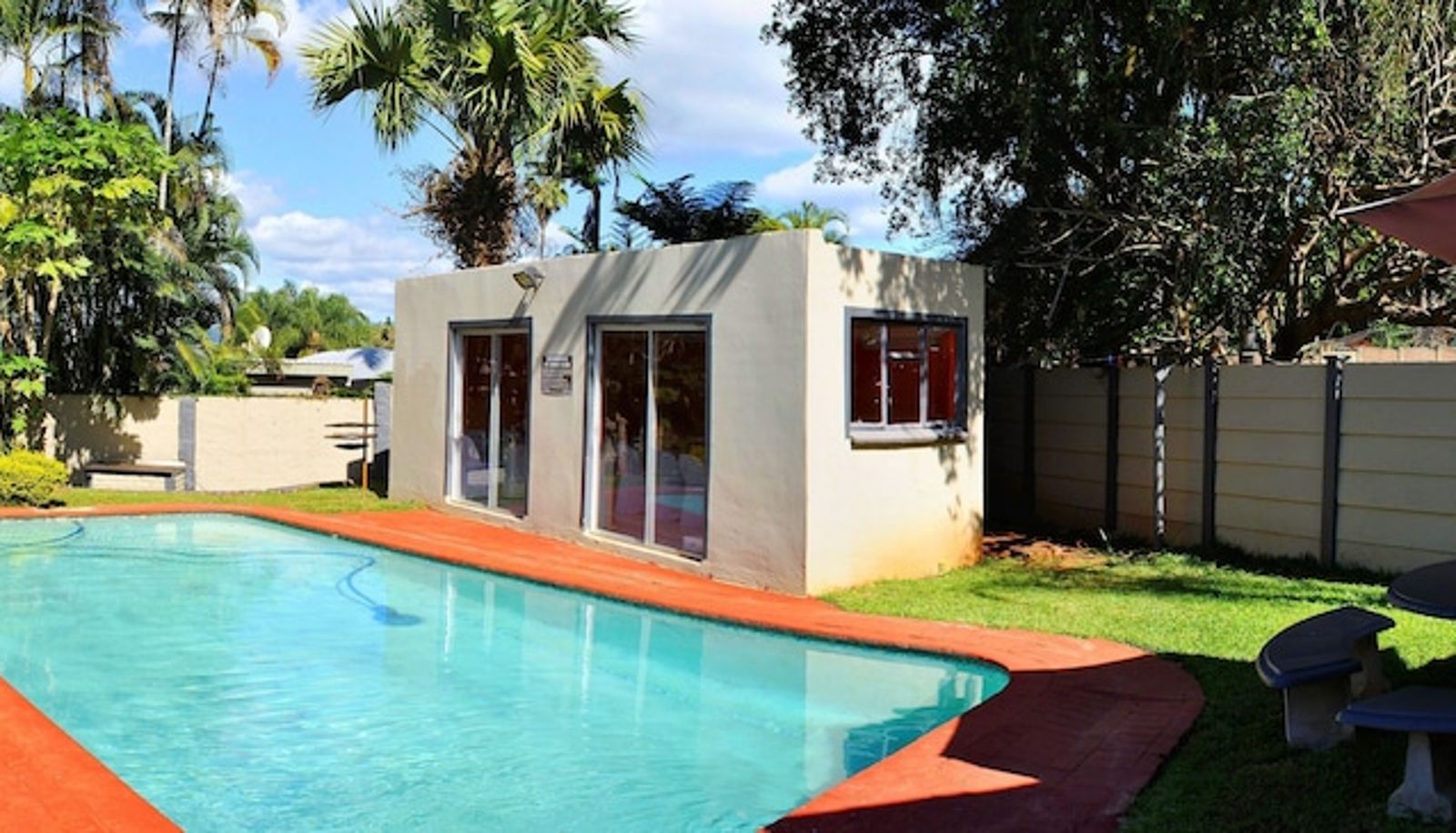 Pool - Lapologa Bed and Breakfast