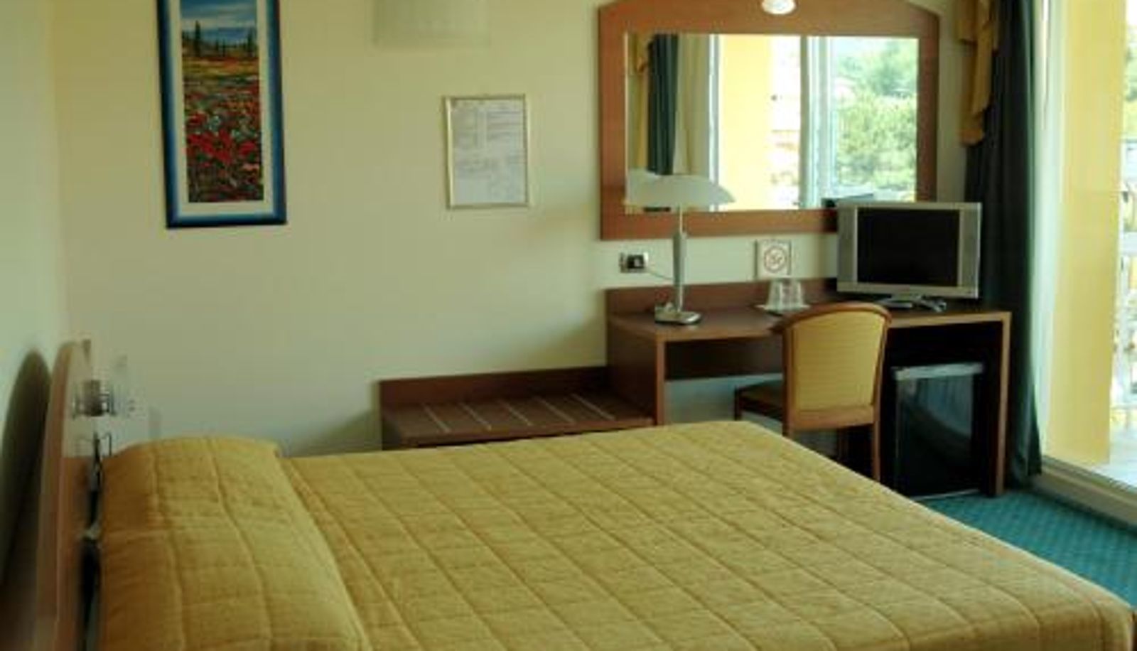 Room - Hotel Capri Bardolino 3S