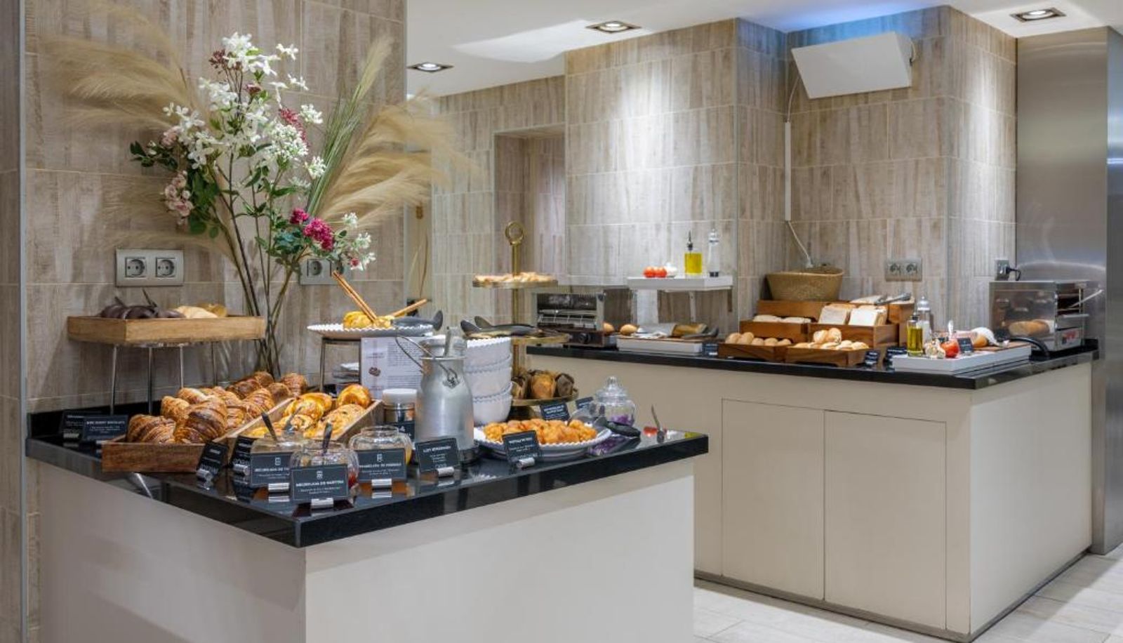 Info - HOTEL SANTA MARTA
