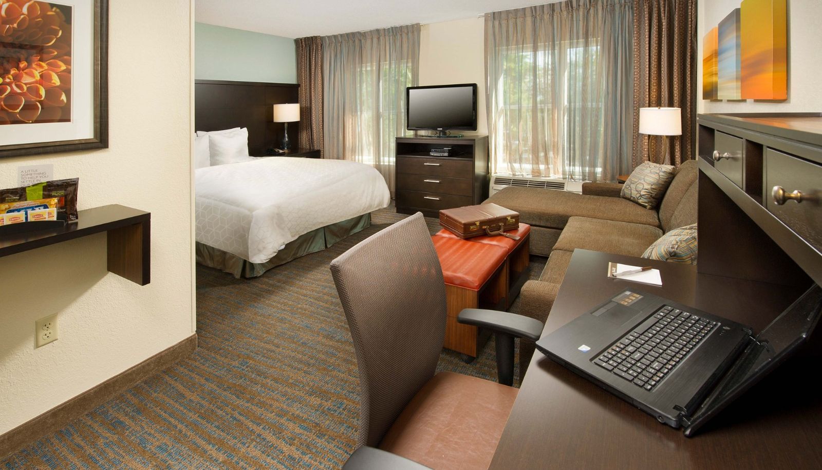 Room - Staybridge Suites BISMARCK by IHG