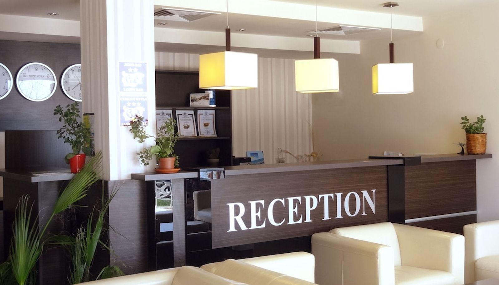 Reception - Albizia Hotel