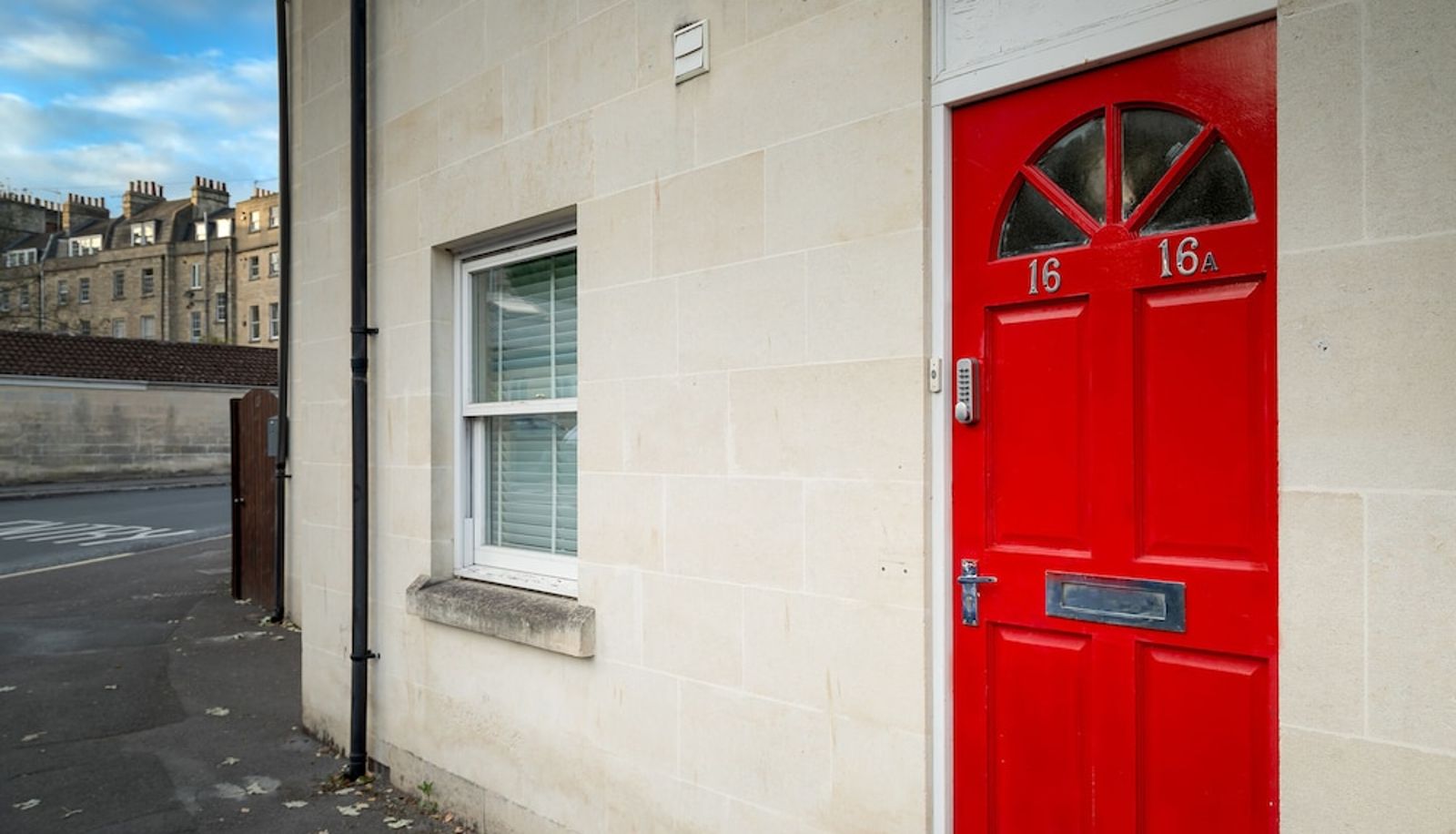 Hall - Bath Breaks Apartments