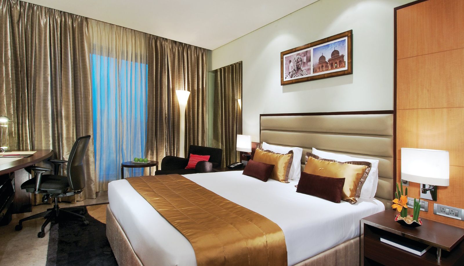 Kamer - Vivanta Hyderabad Begumpet