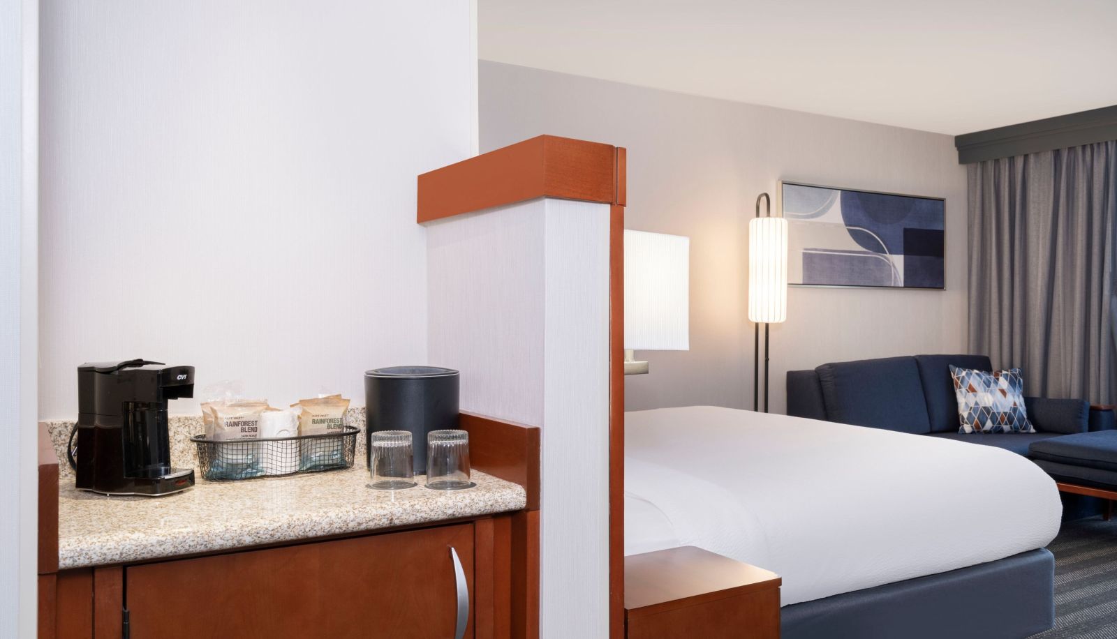 Bar - Courtyard by Marriott Columbus New Albany