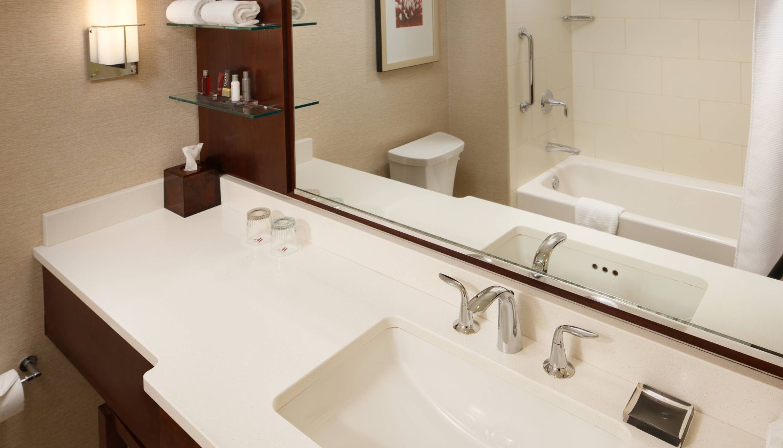 Room - Milwaukee Marriott Downtown