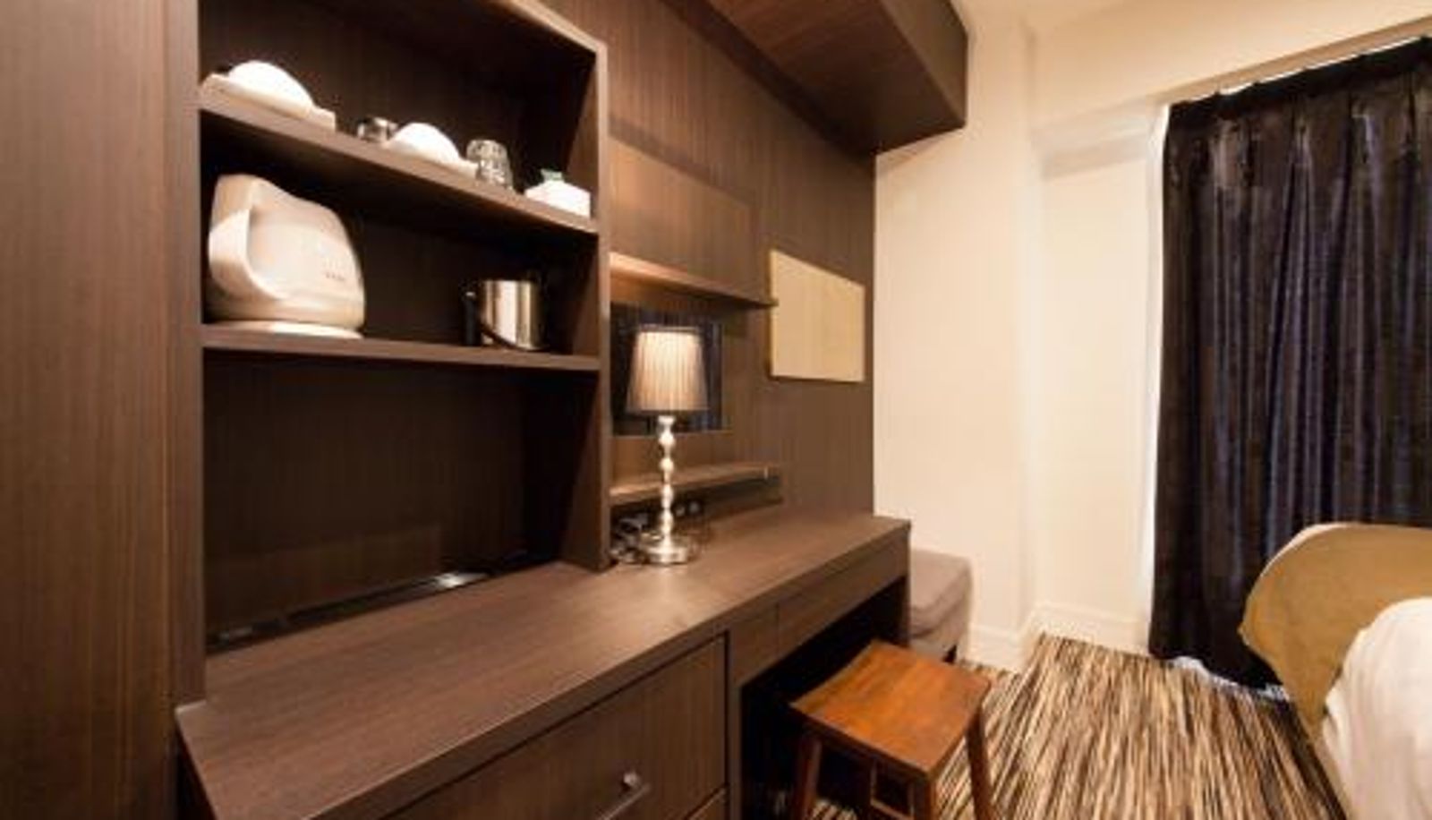 Zimmer - Centurion Hotel Grand Akasakamitsuke Station