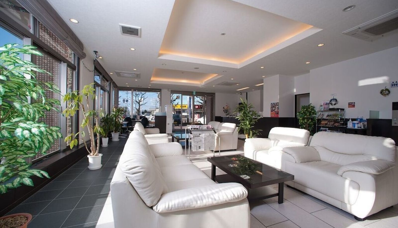Hal - Omura Station Hotel