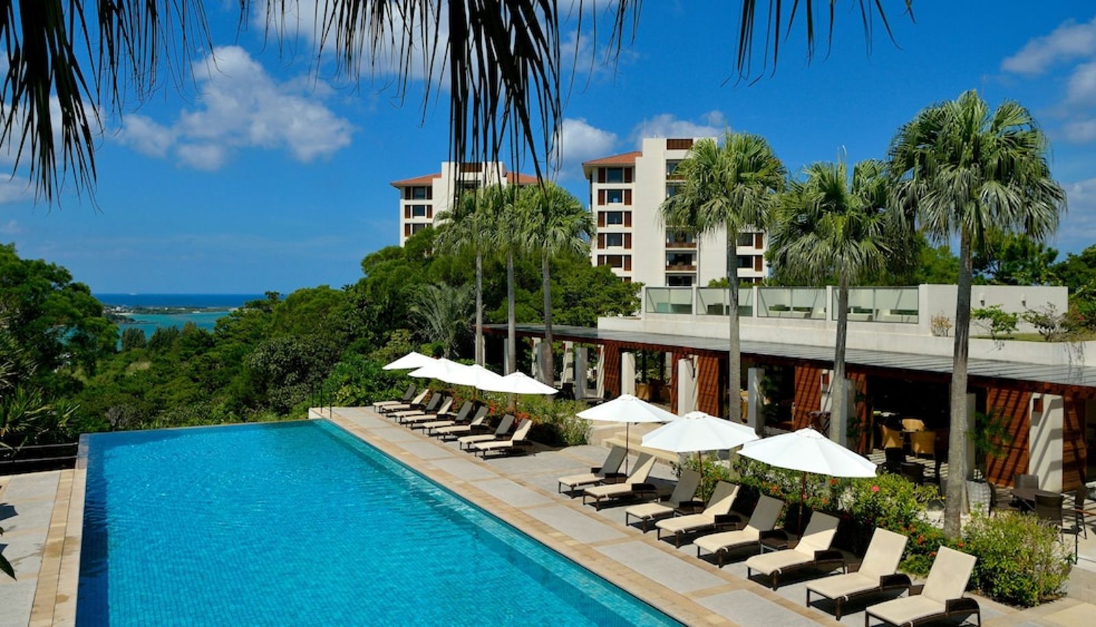 Basen - The Atta Terrace Club Towers