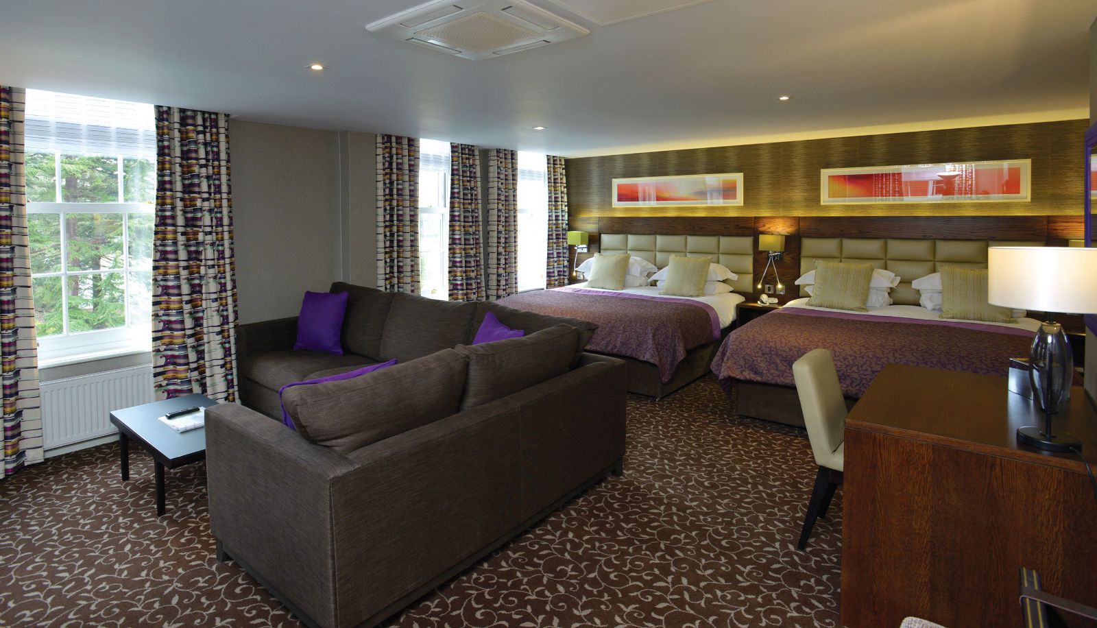 Zimmer - CBH The Lensbury