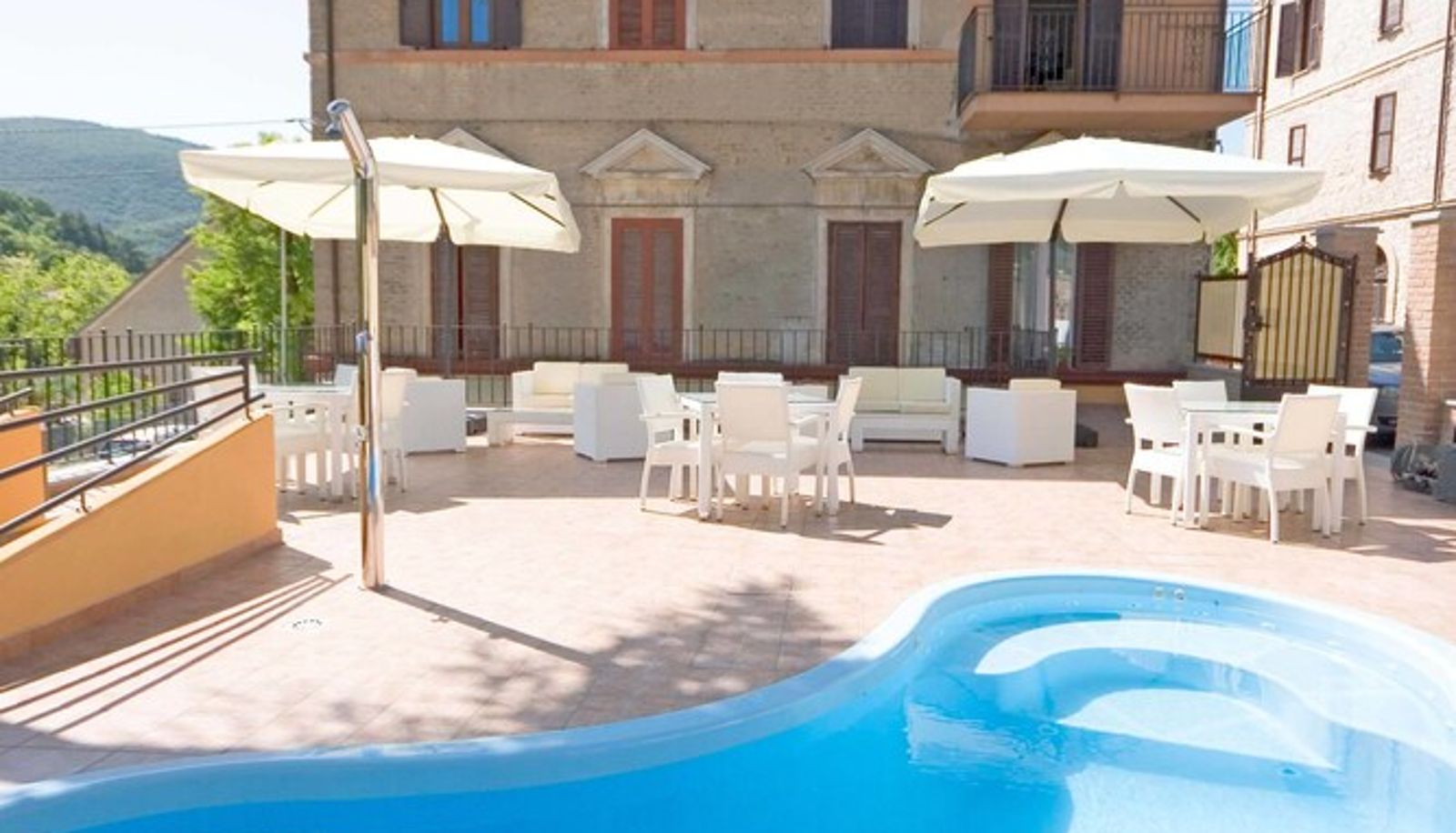 Basen - Raffaello Residence
