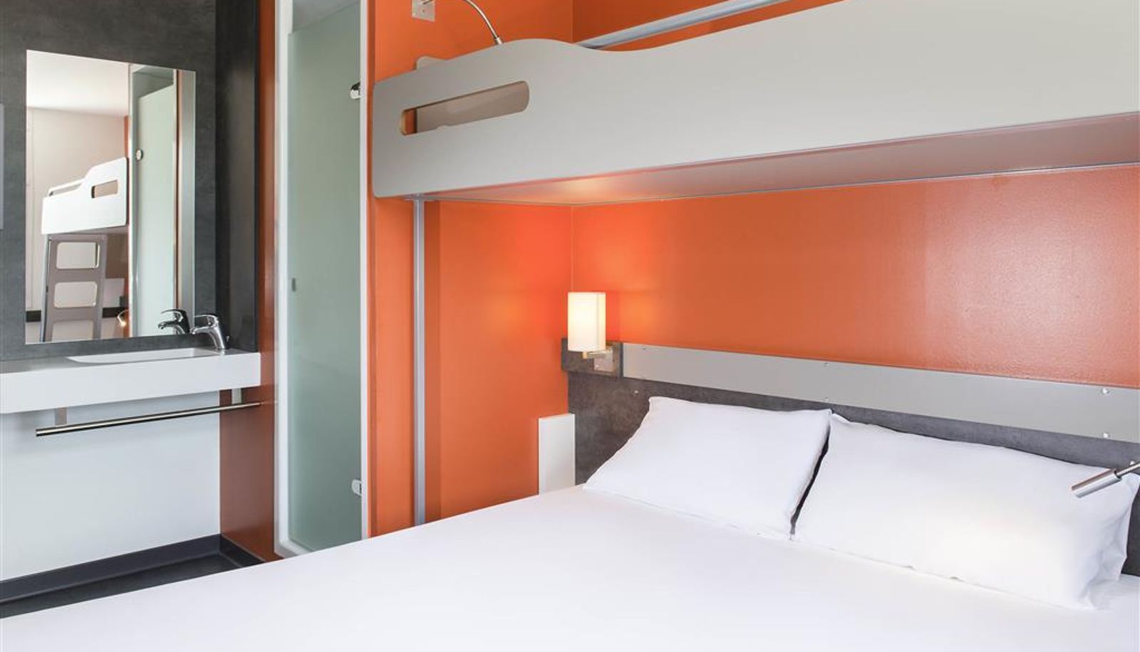 Room - ibis budget Aéroport Lyon-Saint-Exupéry