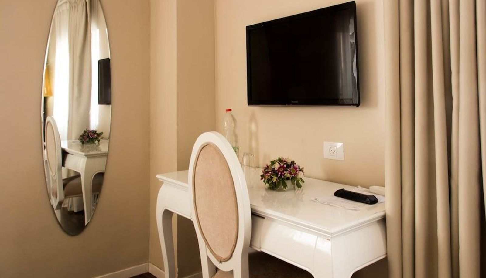 Habitación superior (doble) - Agripas Boutique Hotel