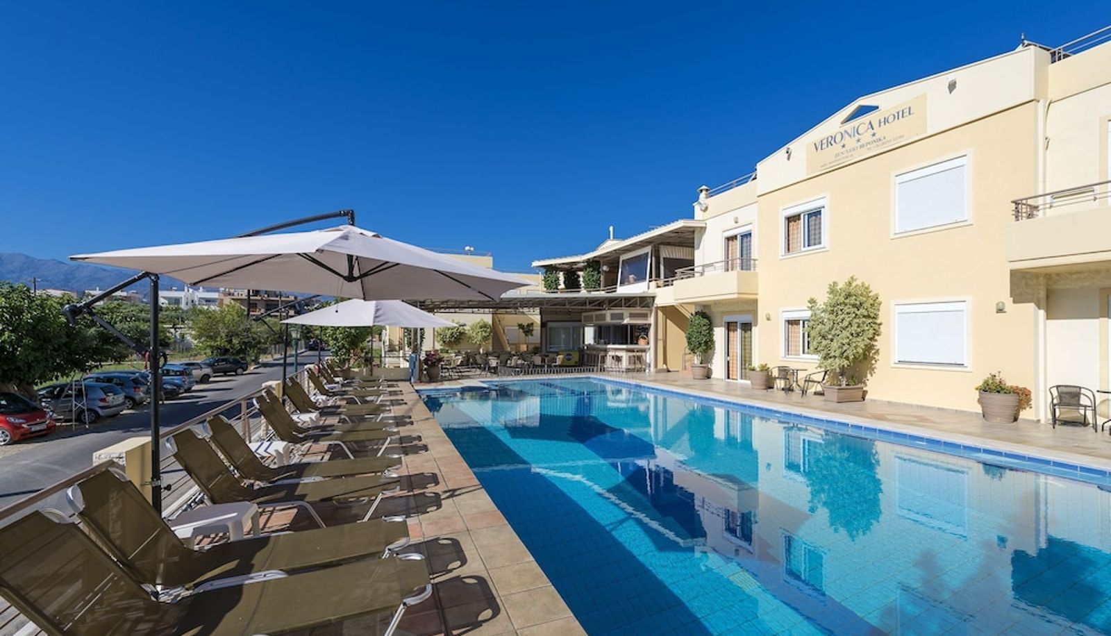 Pool - Veronica Hotel