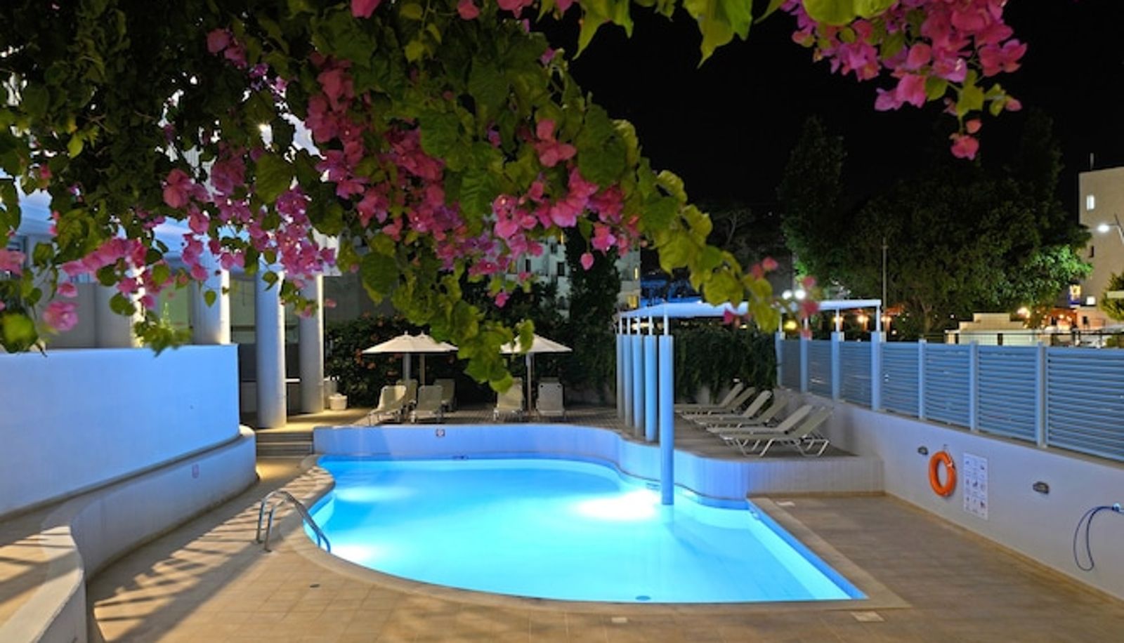 Zwembad - Alia Beach Hotel