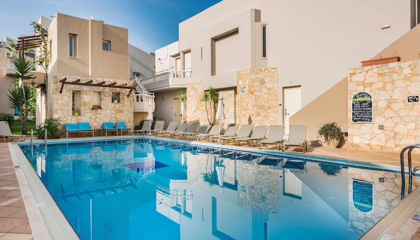 Pool - Elotis Suites