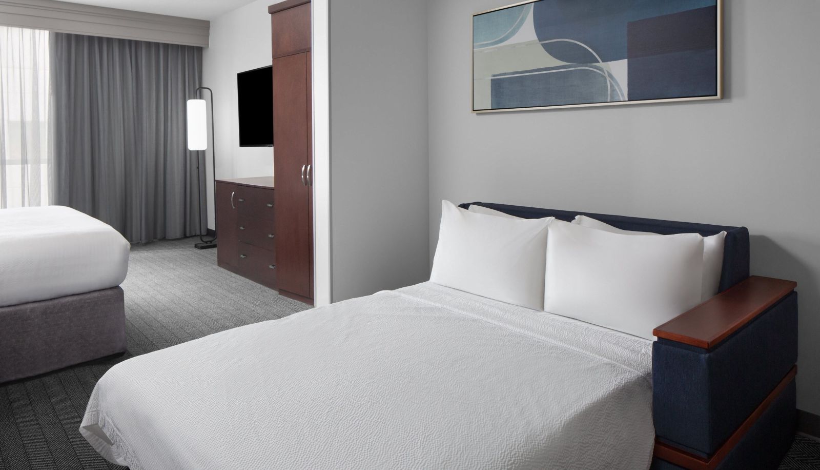 Room - Courtyard by Marriott Cleveland University Circle