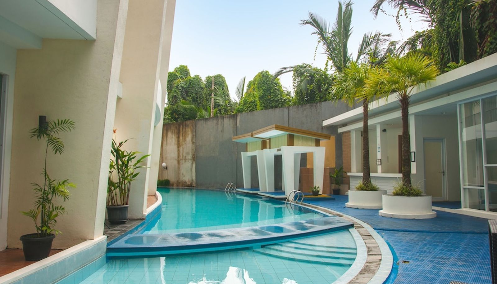 Pool - Hotel Santika Bangka