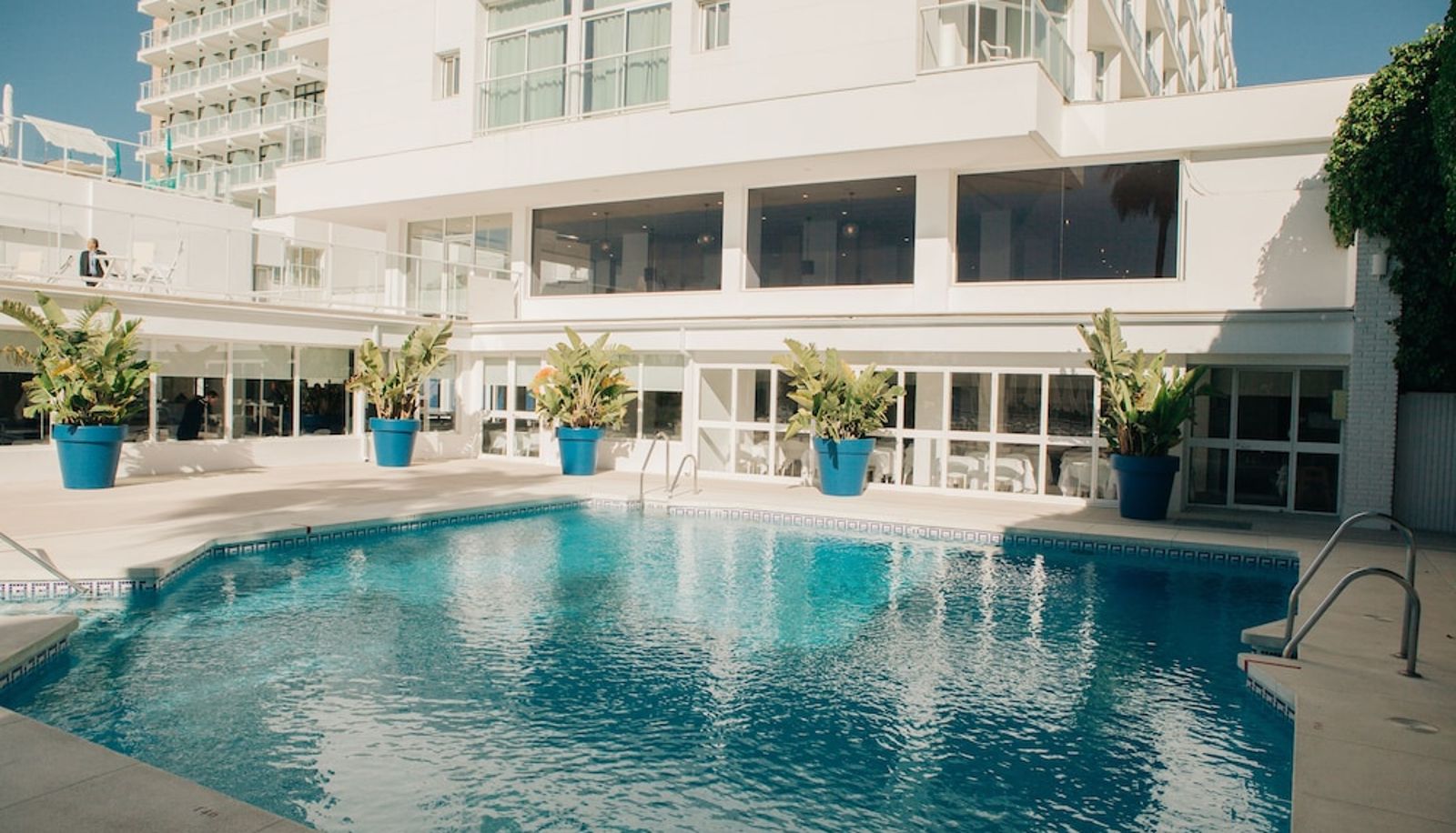 Piscina - Hotel Alay Puerto Marina - Adults Only Recommended