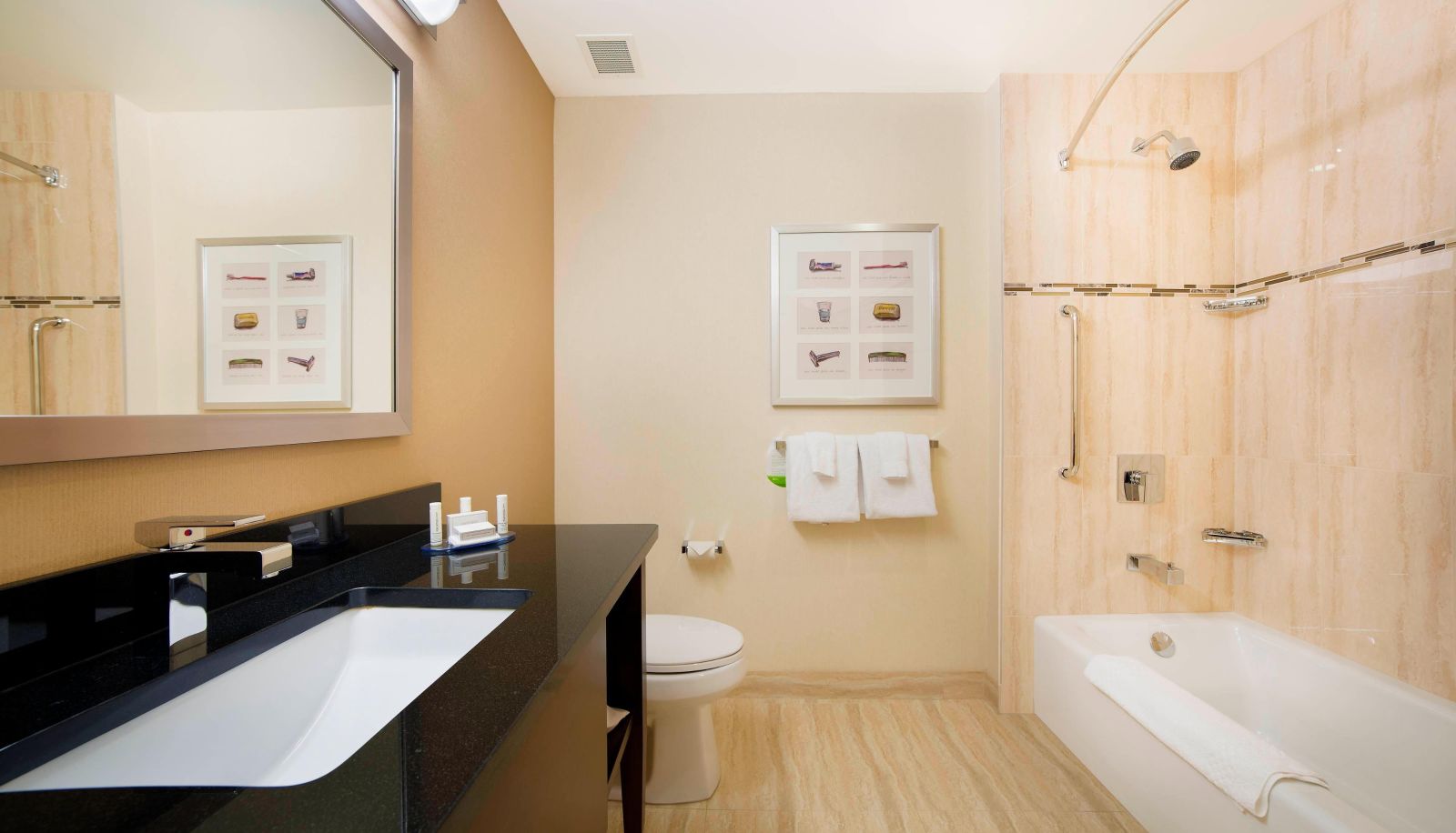 Room - Courtyard by Marriott Montreal Downtown