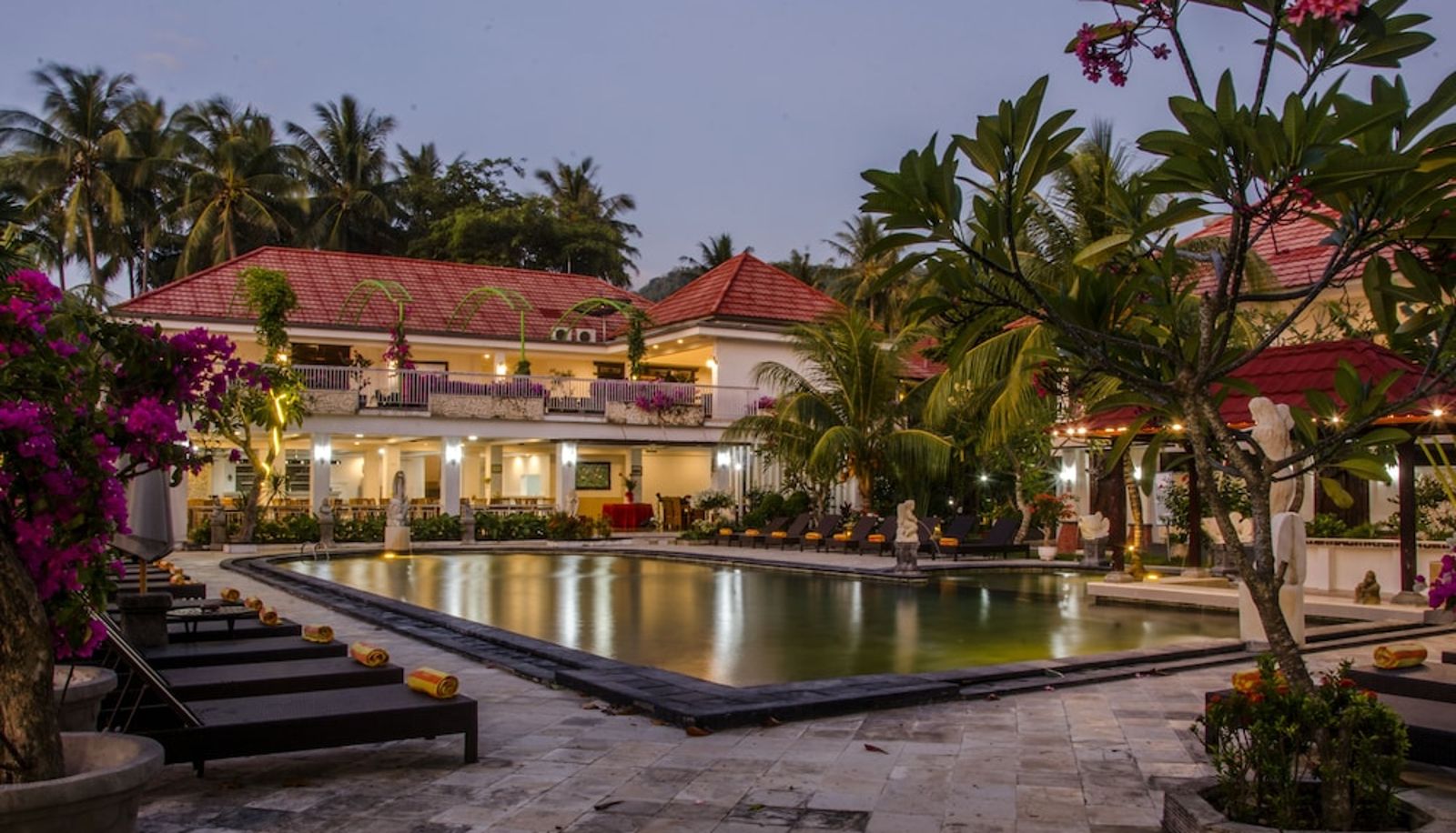 Piscina - Puri Saron Senggigi Hotel
