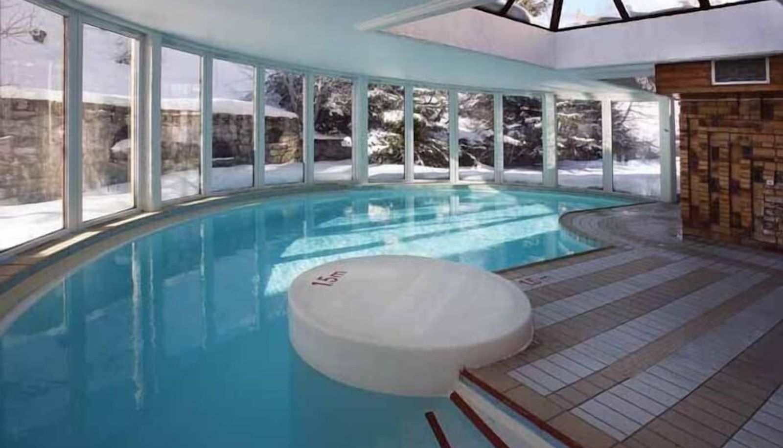 Pool - Langley Hotel La Brunerie