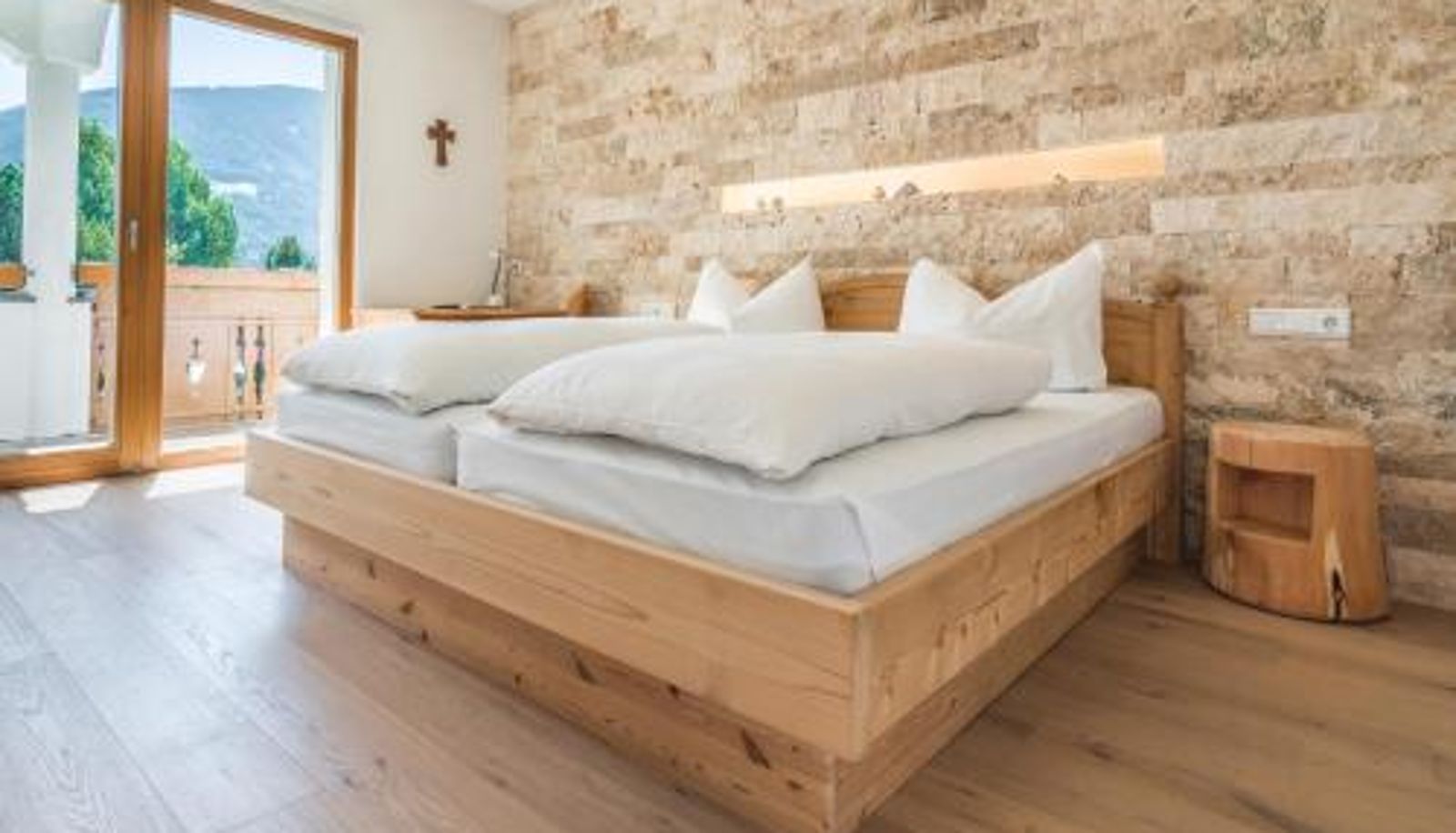 Info - Mineralienhotel Natznerhof