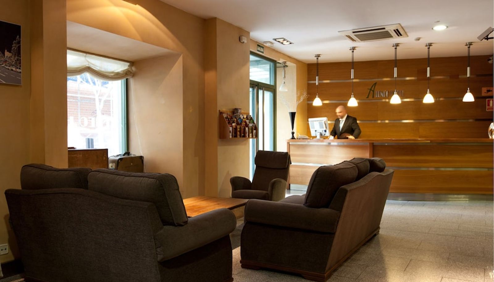 Hall - Ateneo Hotel Puerta del Sol