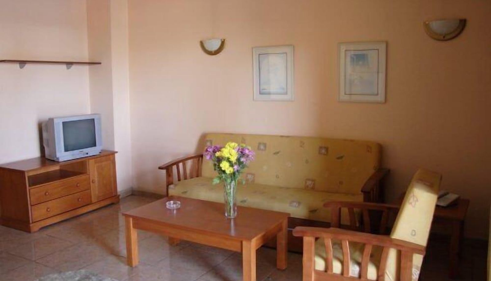 Apartment - Apartamentos Los Tilos