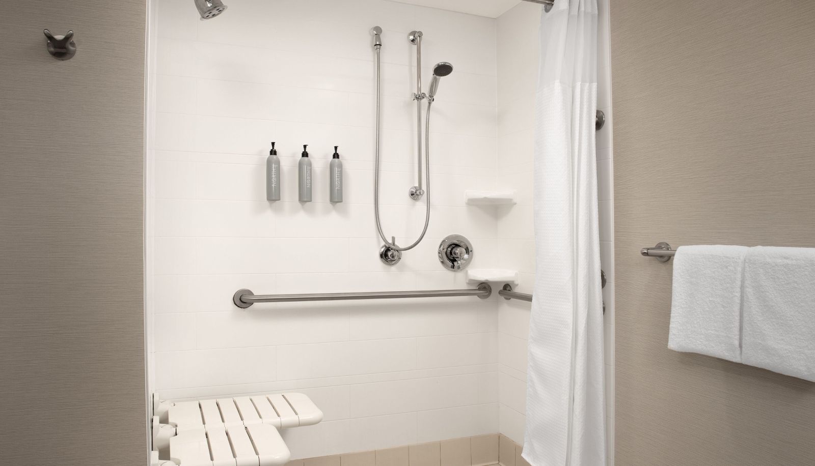 Camera - Courtyard by Marriott Syracuse Downtown