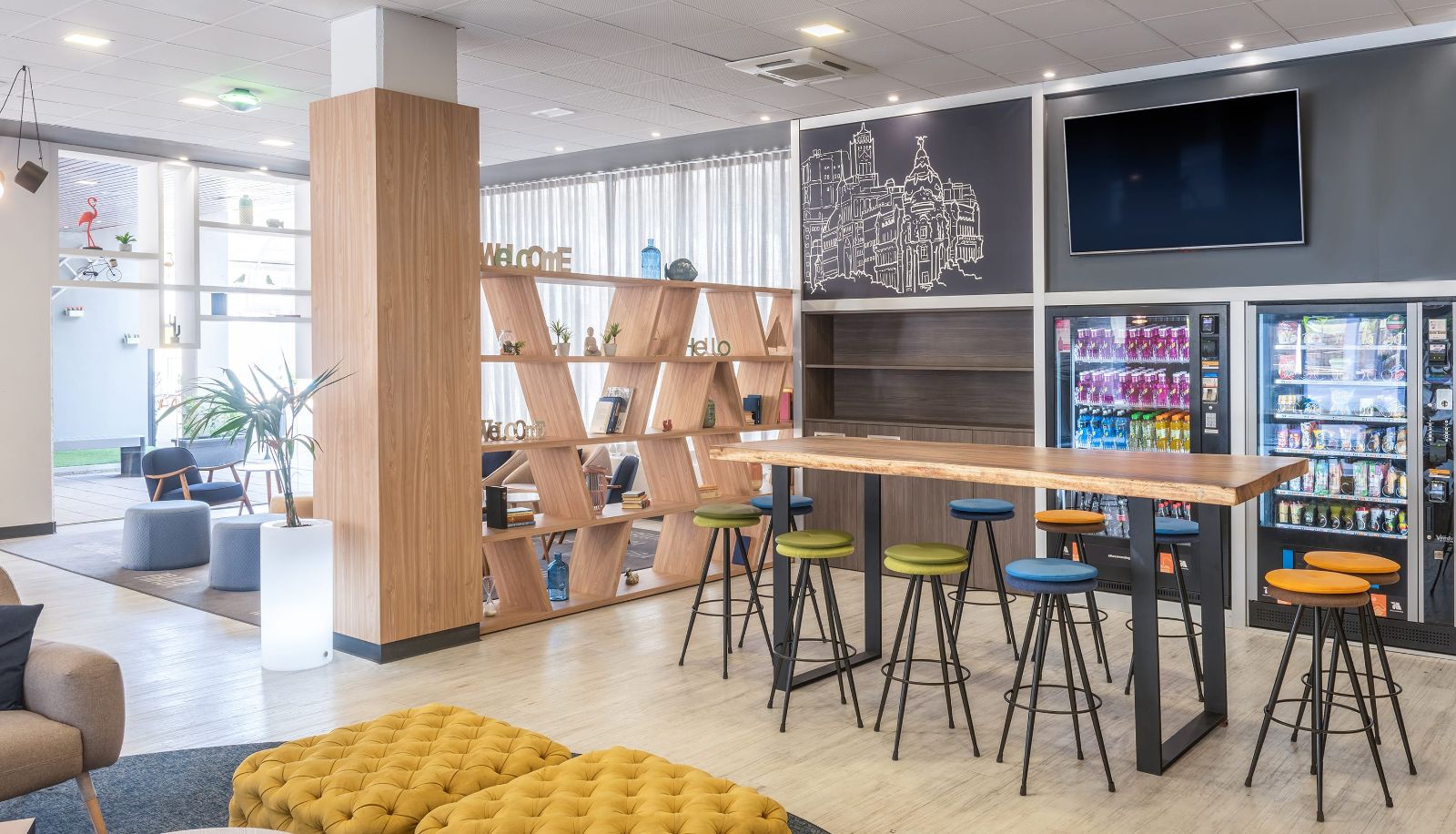 Info - Madrid Airport Suites Affiliated by Meliá