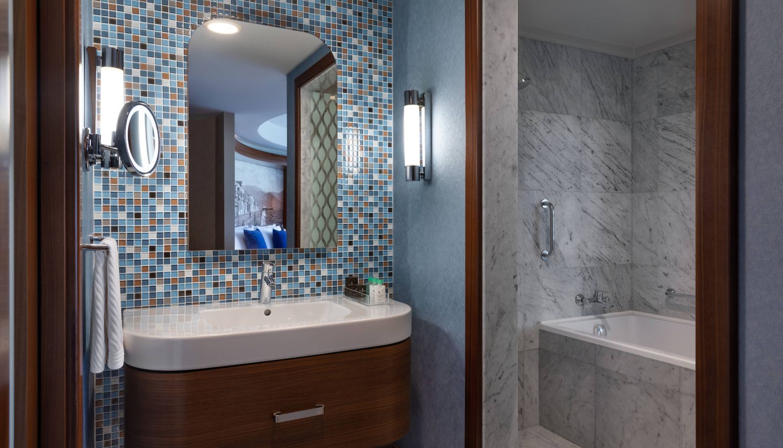 Room - Renaissance Izmir Hotel