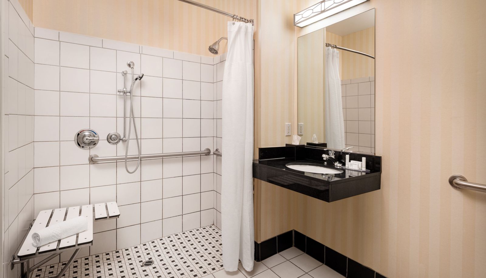 Zimmer - Fairfield Inn & Suites by Marriott Visalia Tulare