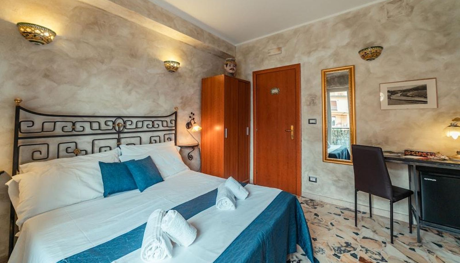 Zimmer mit Balkon - B&B Il Marranzano