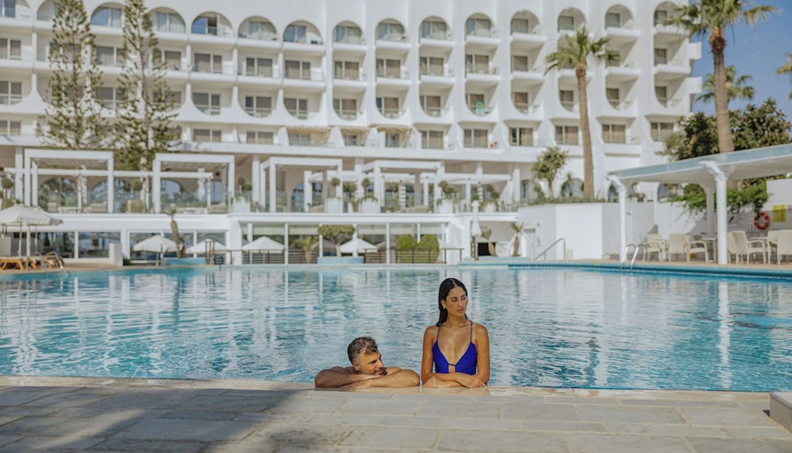 Pool - The Golden Coast Beach Hotel
