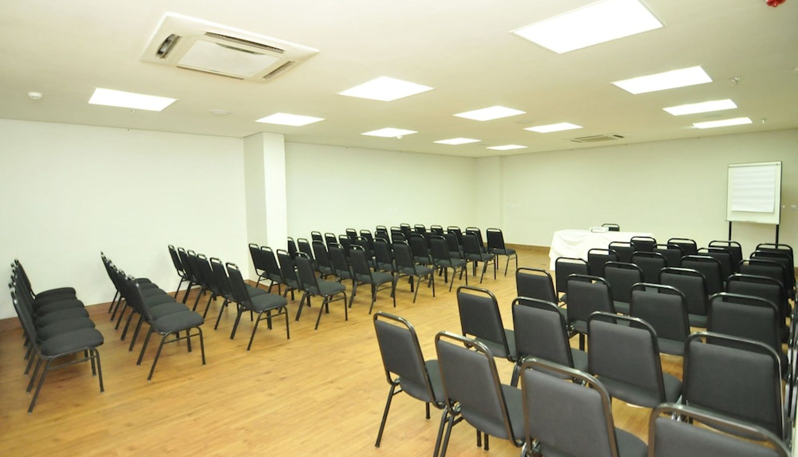 Meeting room - Holiday Inn Express BELÉM ANANINDEUA by IHG