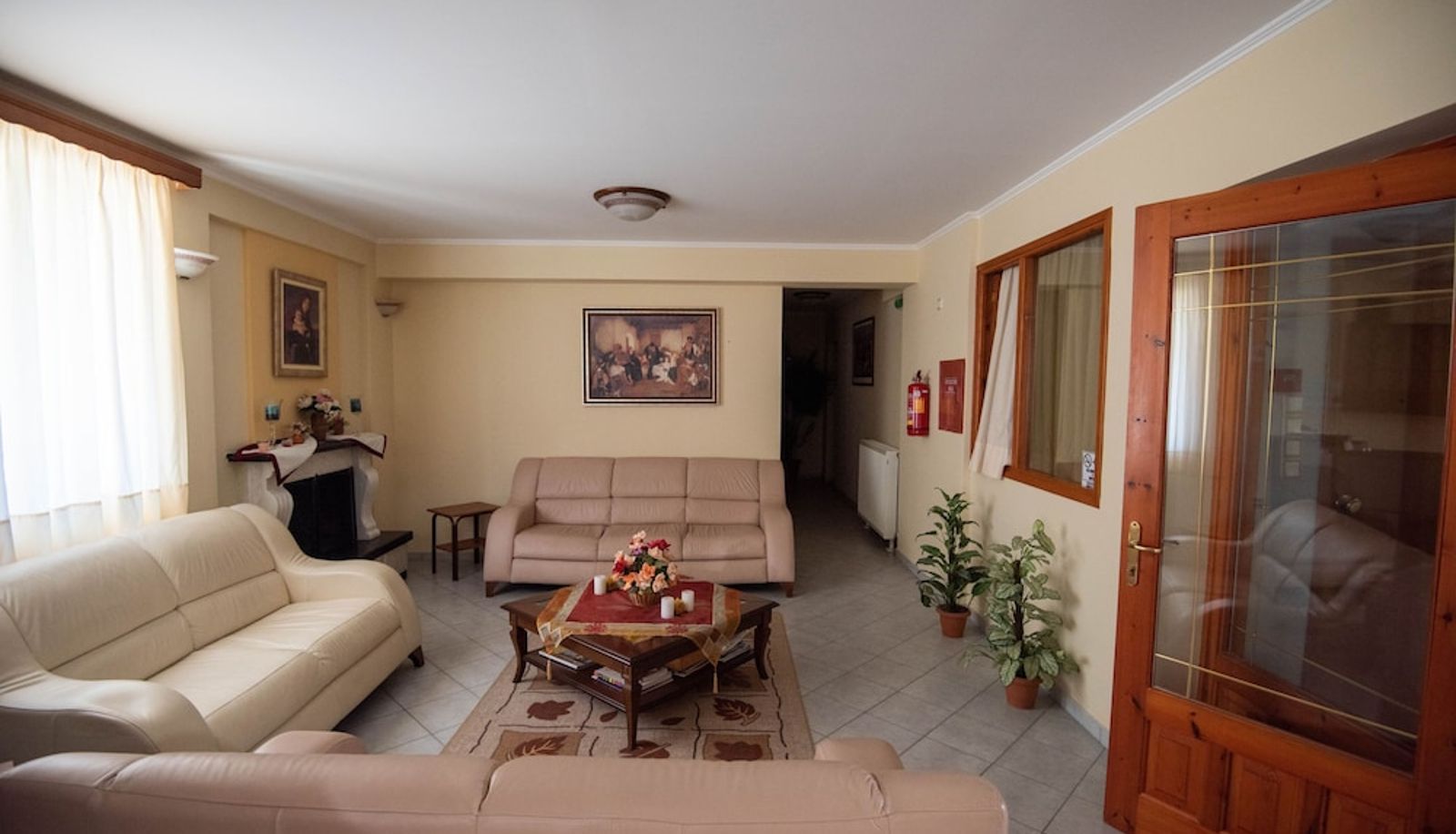 Lobby - Domus Inn