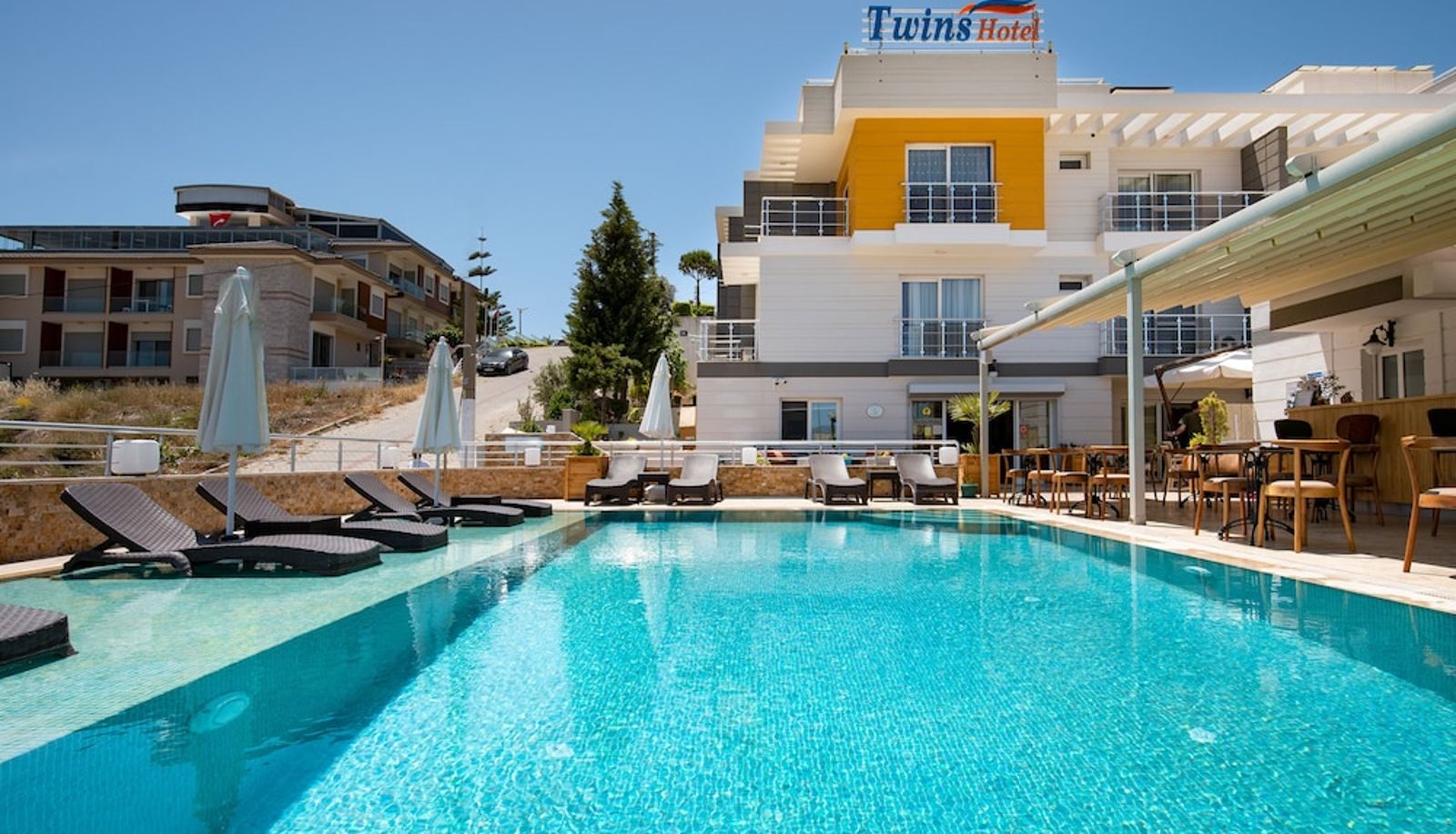 Pool - Twins Hotel