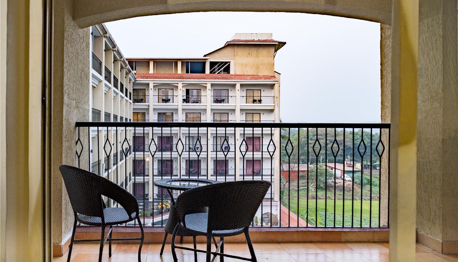 Zimmer - Golden Tulip Grand View Resort Goa