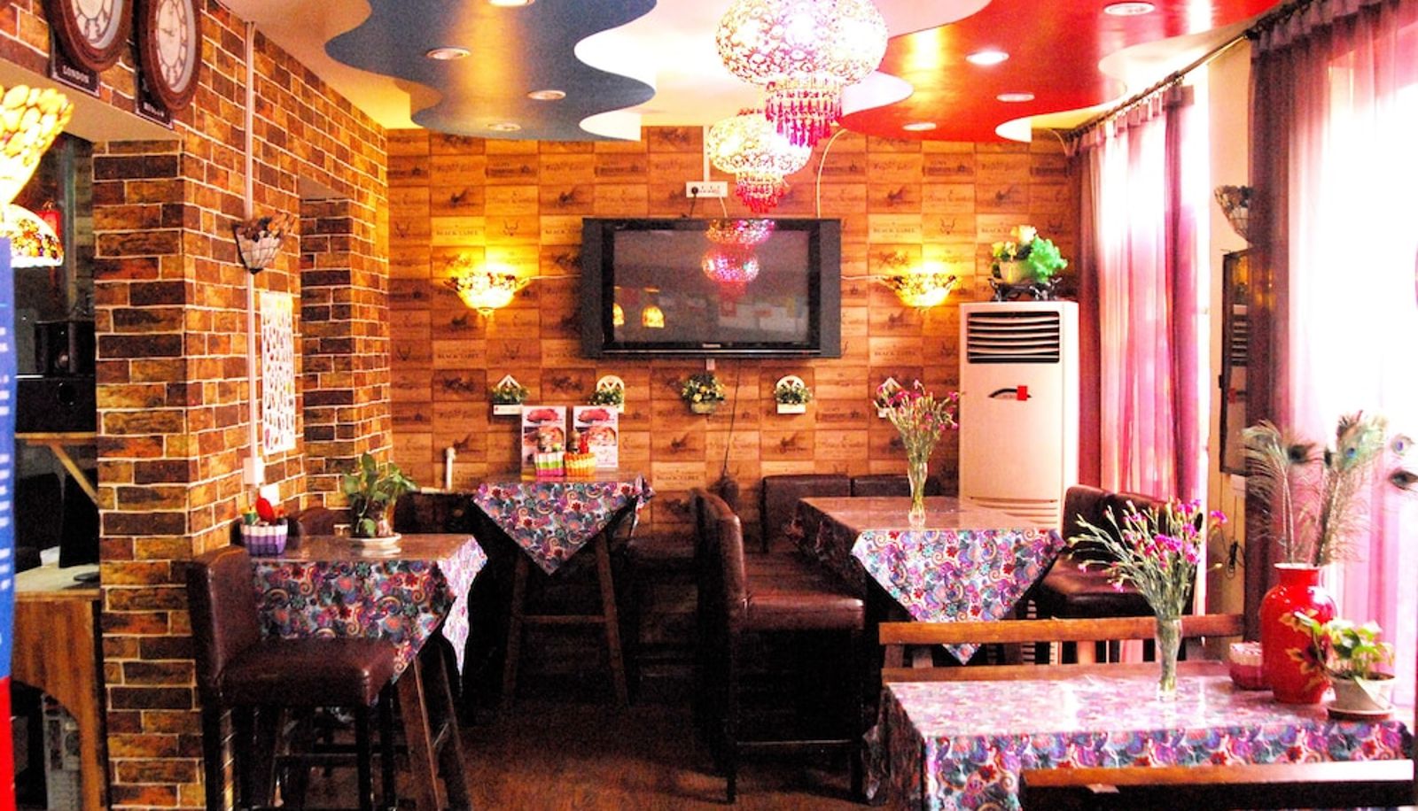 Restaurant - The Classic Courtyard